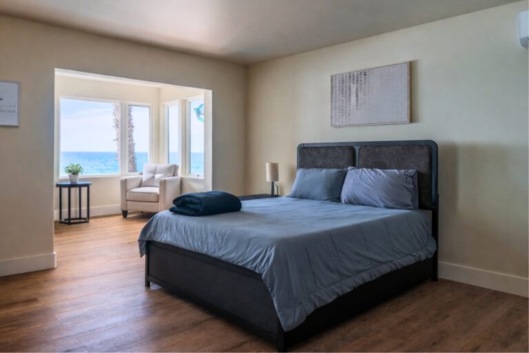 Seaside Detox House 22